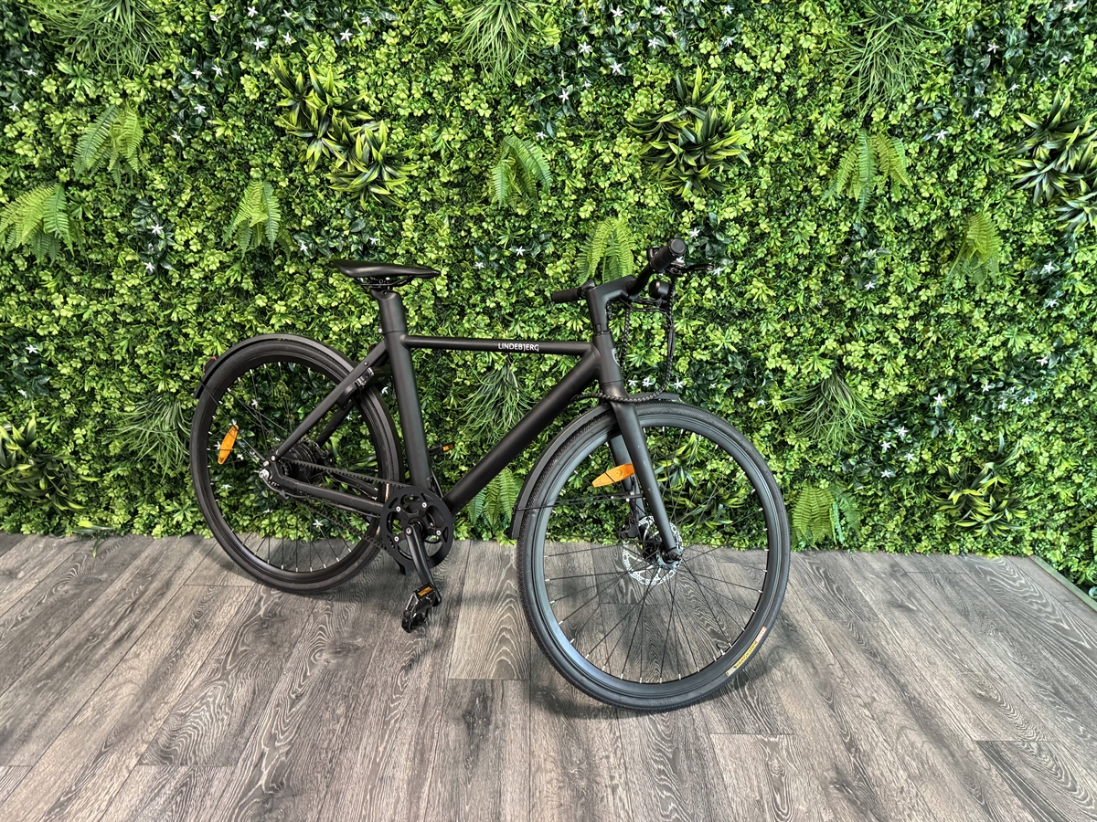 Demo  - Street 2.0 54cm Sort