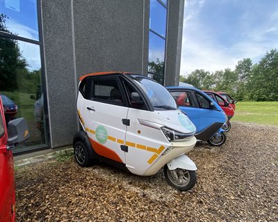 Jinma kabinescooter hvid