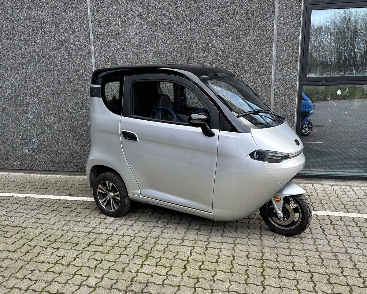 Freedom Luksus 25 km/t grå (OLIEFYR)