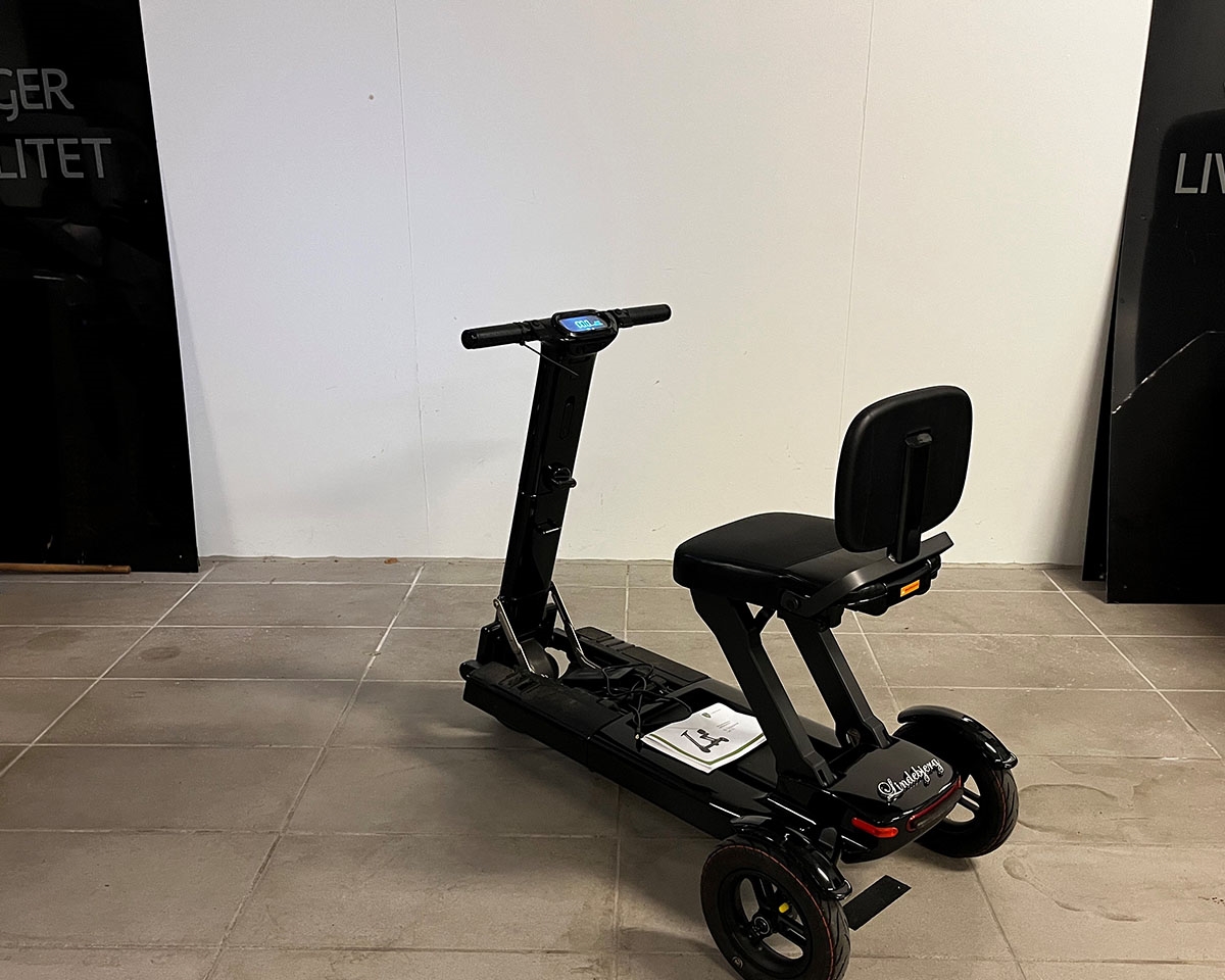 LM-75 rejsescooter - 1 års garanti