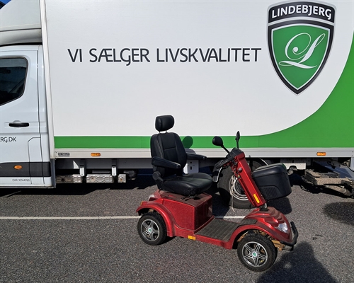 LM-700 rød