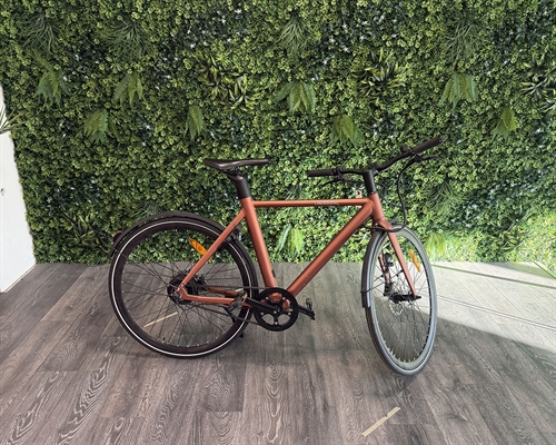 Street 2.0 Bronze H 60 cm