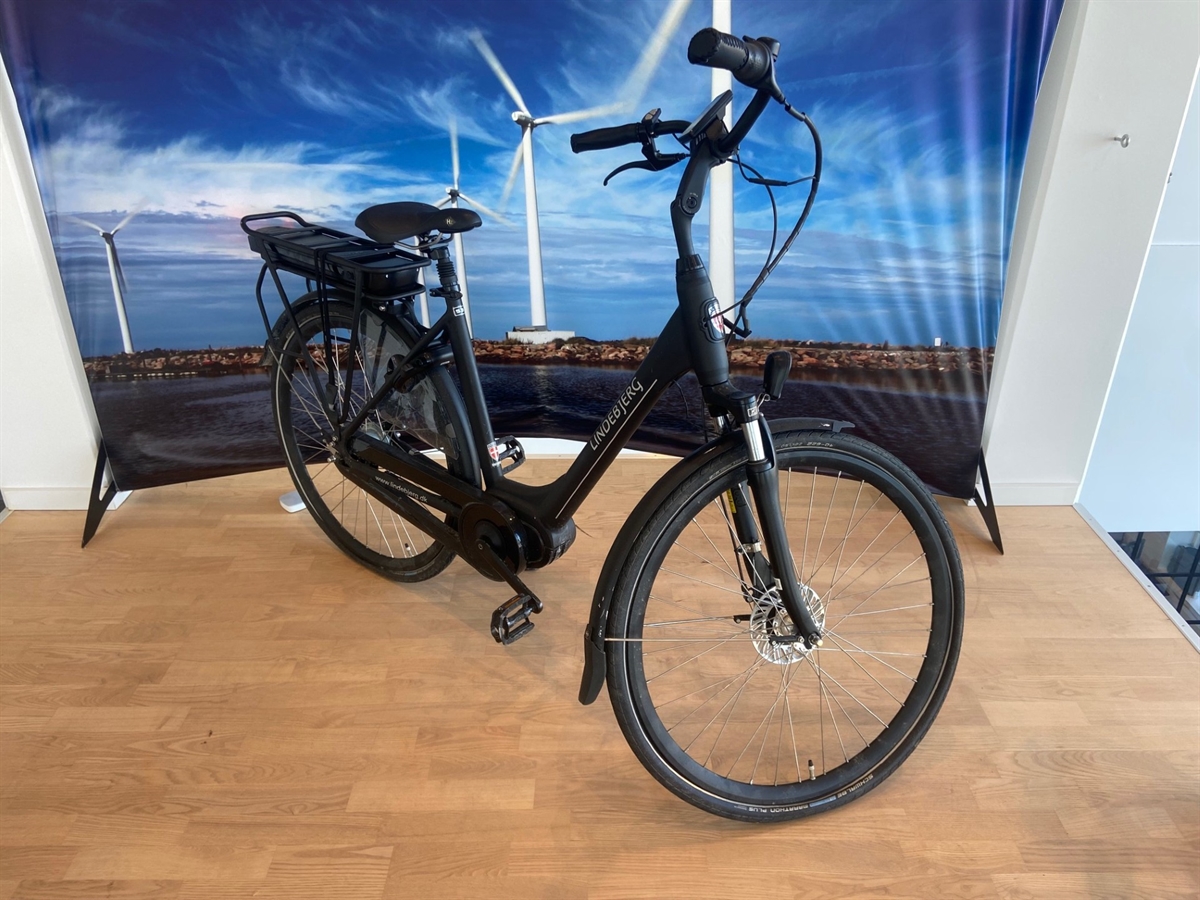 Demo  - Center Lux Sort - 53cm