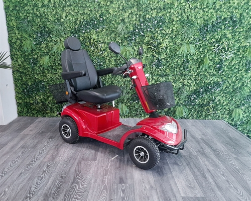 Damos R8 rød
