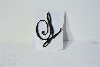 Logo, "L", Country II