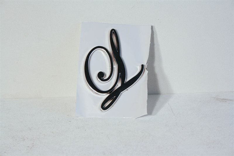 Logo, "L", Country II