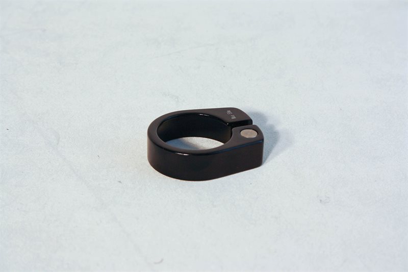 Spændebånd t. sadelpind - 34,9mm sort